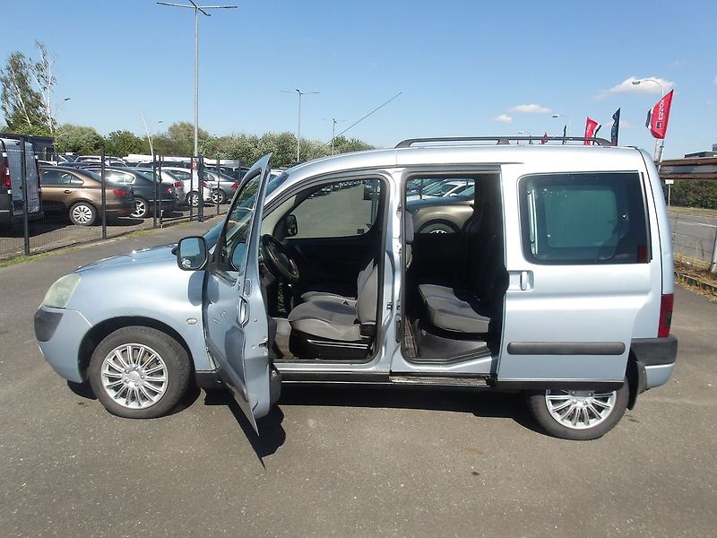 Citroën Berlingo 2,0HDi 2xŠOUPAČKY,KLIMA ! - fotka 11 z 25