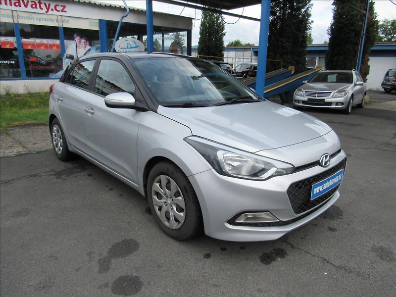 Hyundai i20 1,3 i 55kW Family+ - fotka 3 z 29