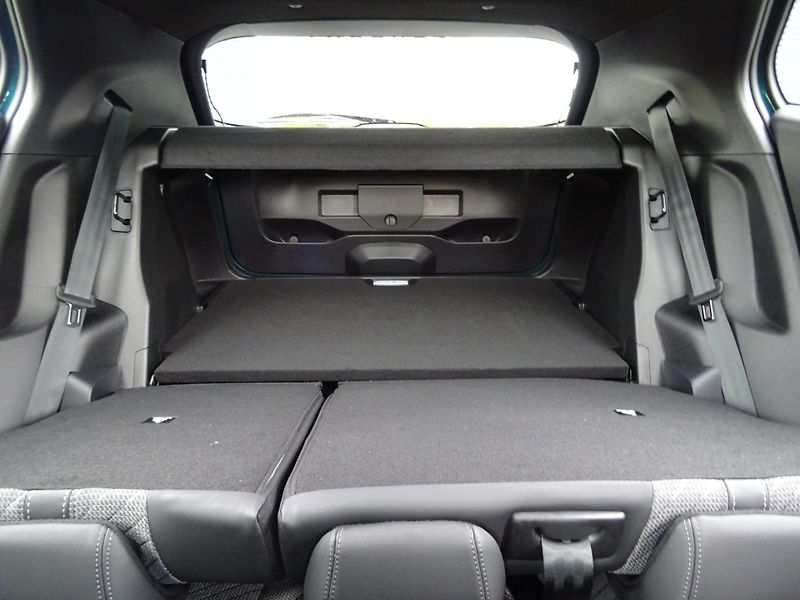 Peugeot 2008 (2026) ALLURE Turbo 100k MAN6 - fotka 15 z 43
