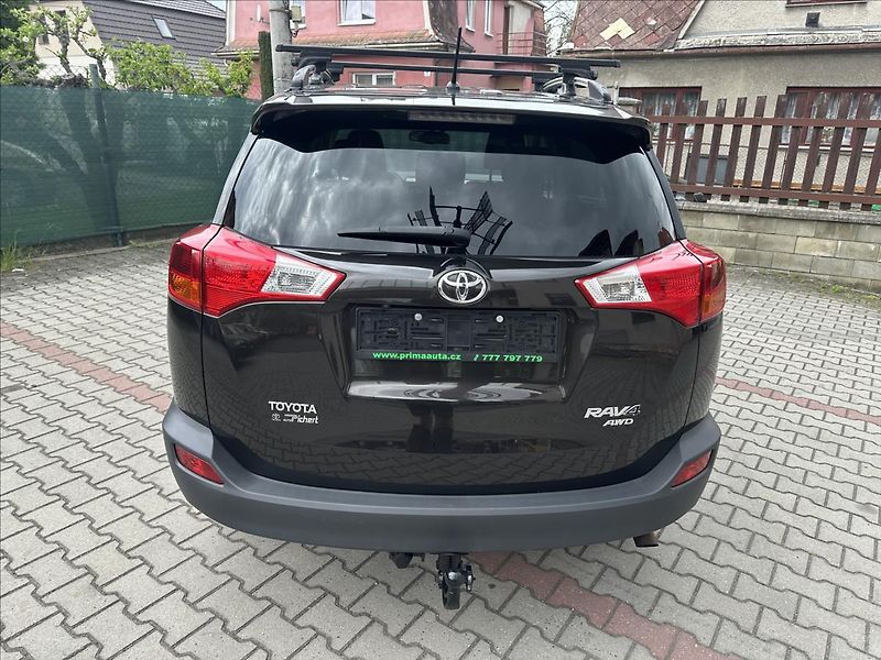 Toyota RAV4 2,0 4x4 TAŽNÉ - fotka 6 z 24