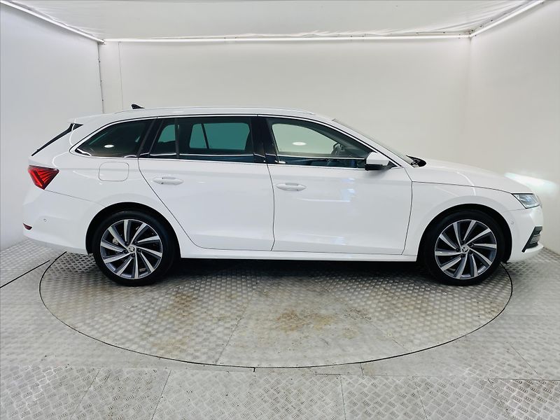 Škoda Octavia 2,0 TDI 110kW DSG Style Plus - fotka 27 z 30