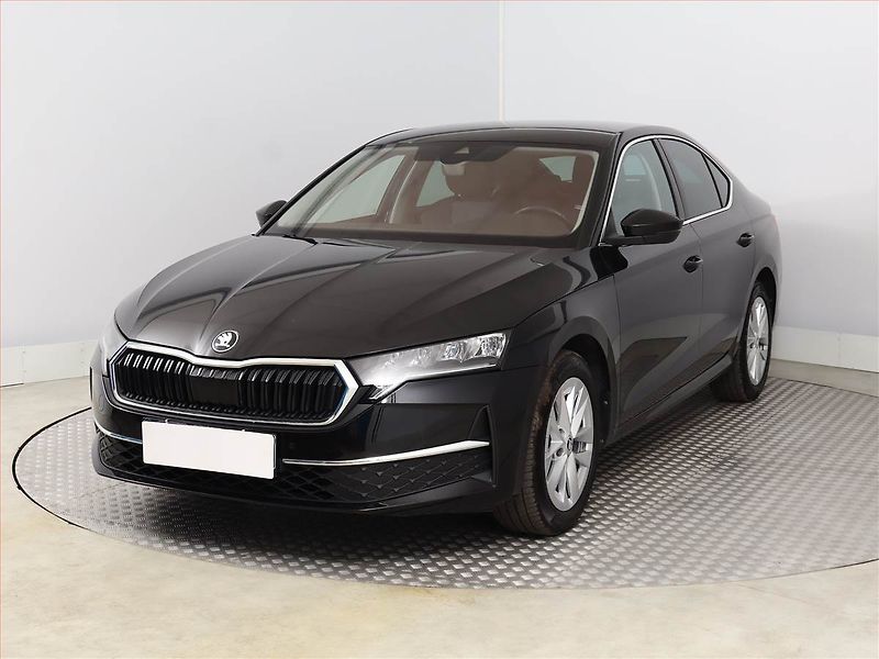 Škoda Octavia (2024) 2.0 TDI - fotka 2 z 19