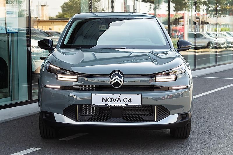 Citroën C4 1,2 MAX 130k Automat + ZIMA - fotka 2 z 18