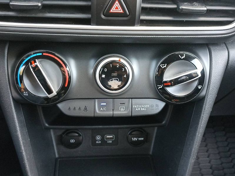 Hyundai Kona (2019) 1.0 T-GDI 88kW tažné manuál - fotka 16 z 27