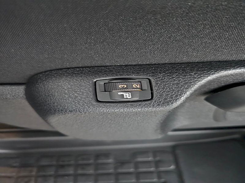 Toyota ProAce Verso (2024) 2.0D 106kW FAMILY COMFORT NAVI - fotka 25 z 33