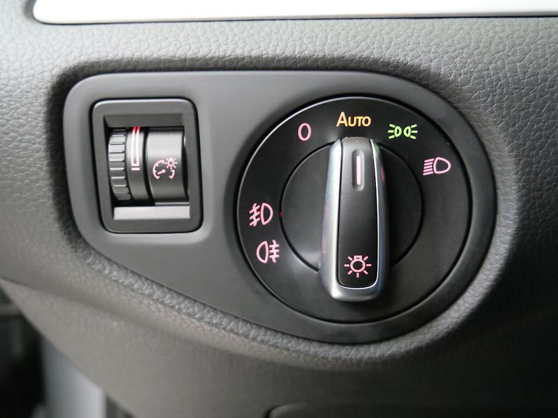 Volkswagen Sharan - fotka 13 z 26