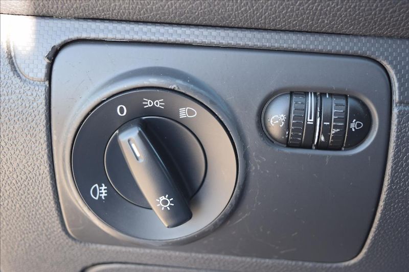 Volkswagen Golf 1,9 TDI 66KW BEZ DPF NOVÁ STK - fotka 33 z 45