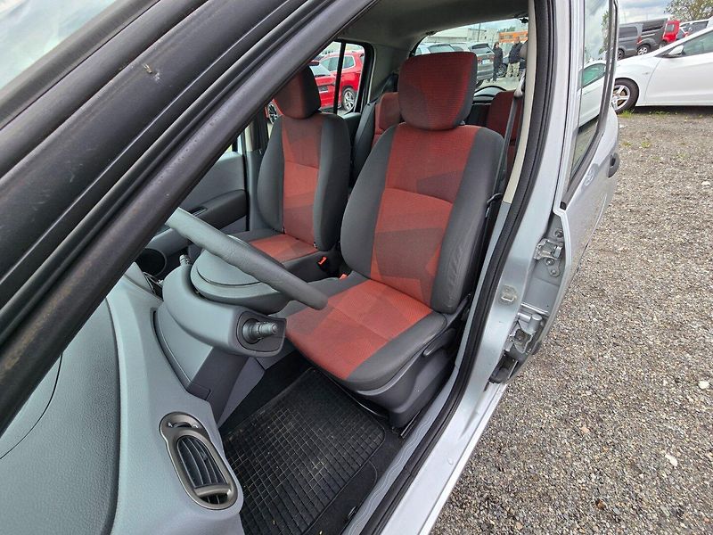 Renault Modus (2007) 1.2 55KW klima 2 - fotka 10 z 23