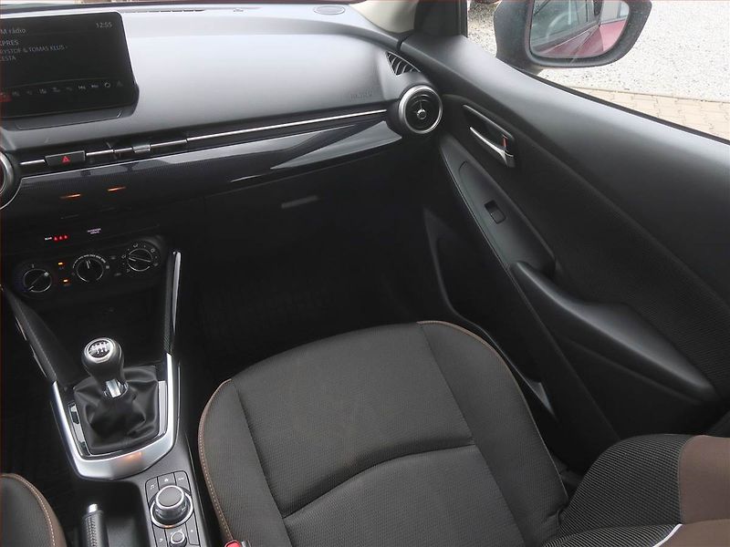 Mazda 2 (2022) 1.5 16V, Navi, Tempomat - fotka 8 z 15