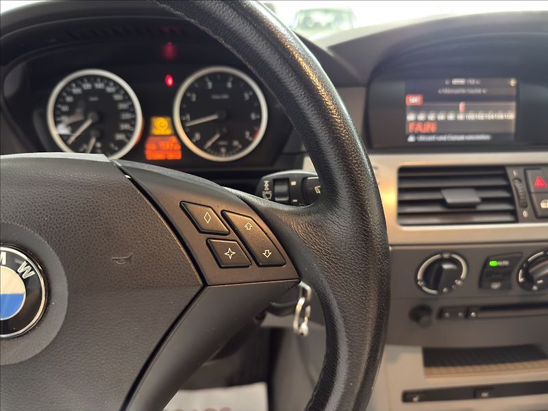 BMW Řada 5 2,2   520i V6 ANGEL SUPER STAV - fotka 10 z 38