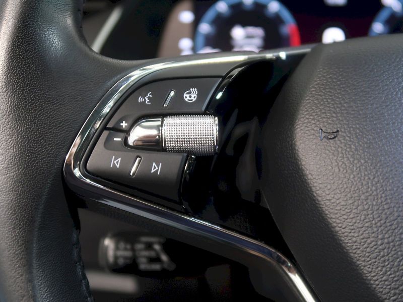 Škoda Octavia (2024) FRESH PLUS 1.5TSI 110KW KAMERA - fotka 17 z 38