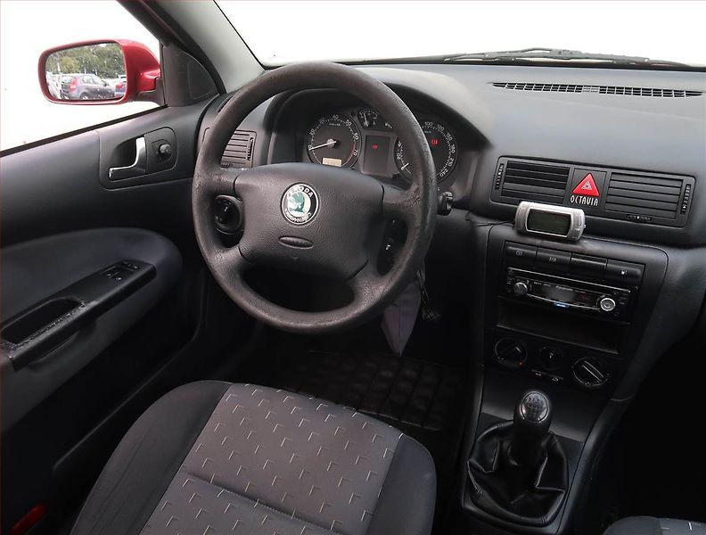 Škoda Octavia (2007) 1.6, LPG, Serv.kniha, Tažné - fotka 7 z 16