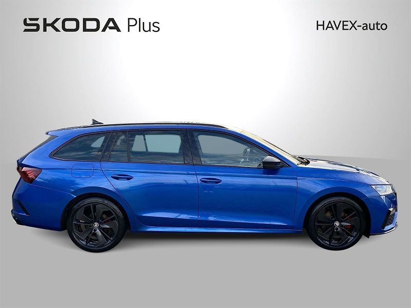Škoda Octavia (2023) Combi 2.0 TDI DSG RS - fotka 33 z 35