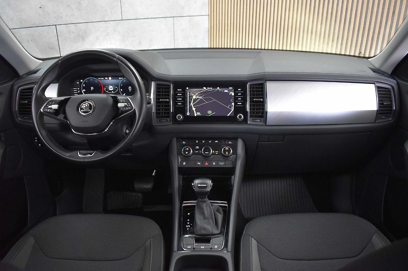 Škoda Kodiaq 2.0 TDI DSG*TAŽNÉ**DPH*ČR 1.M* - fotka 8 z 42