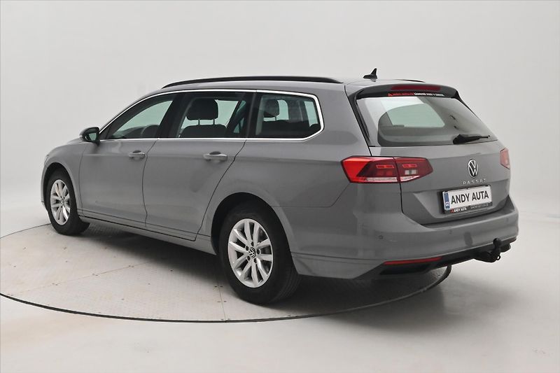 Volkswagen Passat 2,0 TDI 110kW DSG Business Zár - fotka 7 z 32