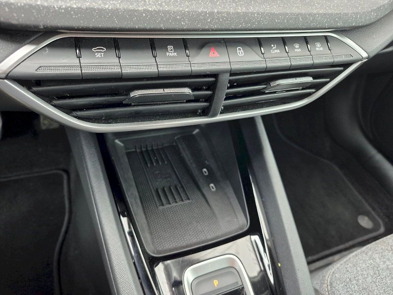 Škoda Octavia (2025) Top Selection 1.5 TSI 110kW MH - fotka 15 z 26