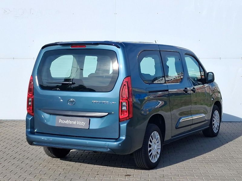 Toyota ProAce City Verso 1.5 D-4D Business Long AT - fotka 2 z 20