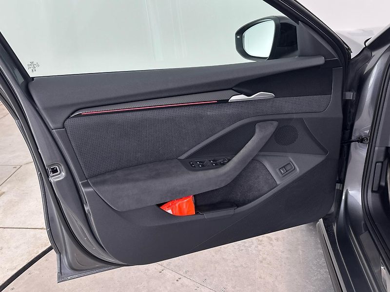 Škoda Superb Sportline,nez.top. - fotka 13 z 31