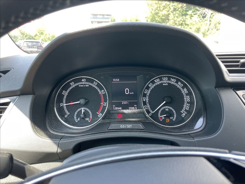 Škoda Fabia 1,0 TSI Combi Ambition Plus - fotka 9 z 21