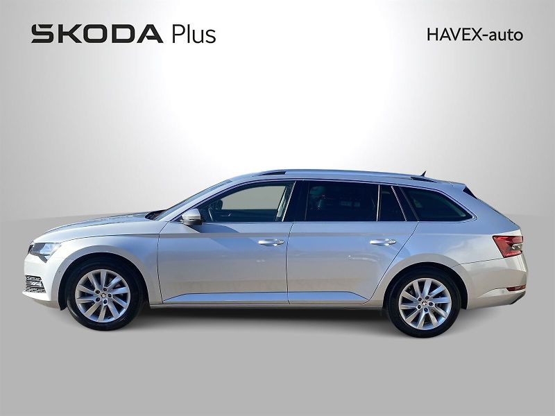 Škoda Superb (2023) Combi 2.0 TDI DSG Style - fotka 3 z 35