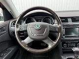 Škoda Superb (2012) 2.0 TDi, ČR, L&K, DSG, STK3 - náhled 13