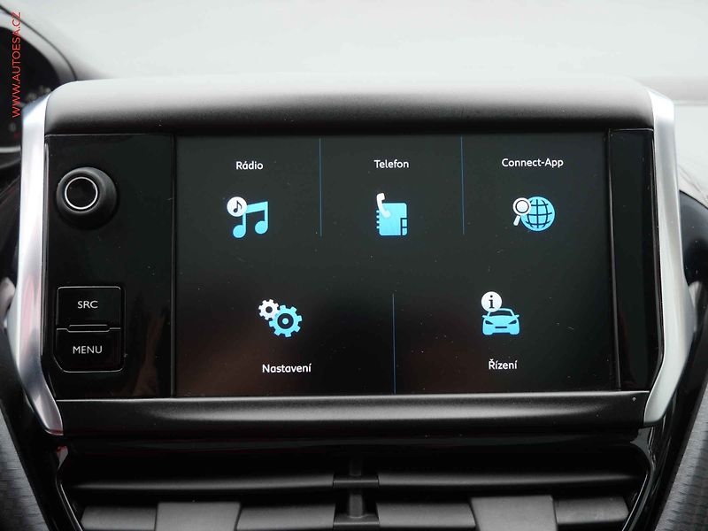 Peugeot 2008 (2018) 1.2PT, AC, park.asist - fotka 16 z 21