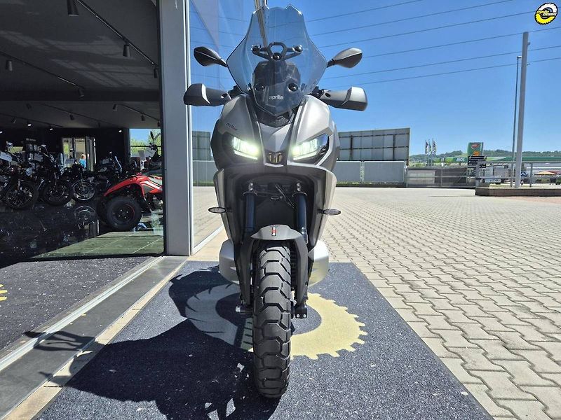 Aprilia (2026) SR GT 400 - fotka 35 z 38