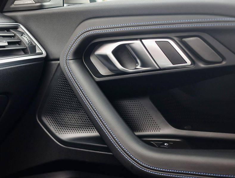 BMW M2 (2022) 40i xDrive Coupé - fotka 35 z 39