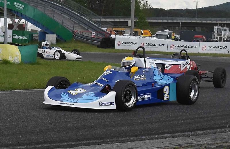 Akce Sosnová Classic hostila letos stovky pozoruhodných sportovních strojů.
