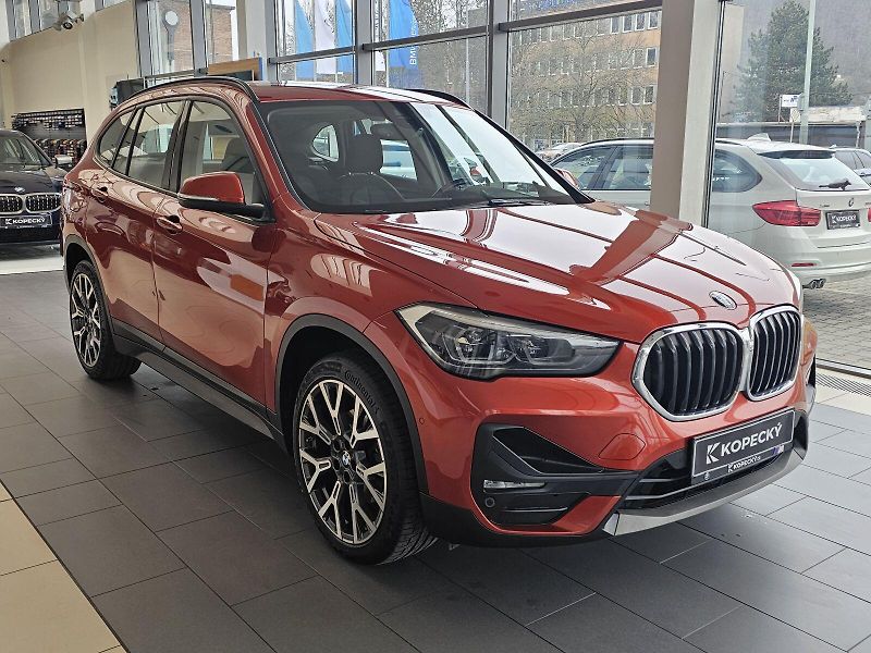 BMW X1 xDrive18d - fotka 3 z 28