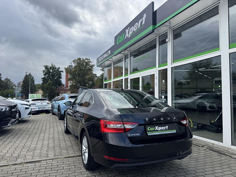 Škoda Superb Ambition - fotka 7 z 33