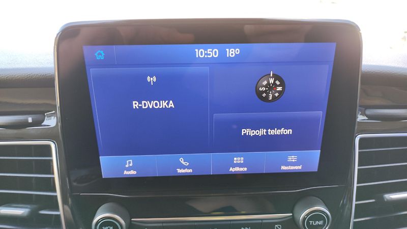 Ford Tourneo Custom (2020) - fotka 15 z 26