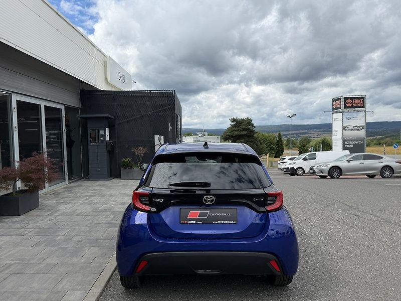 Toyota Yaris 1.5 TNGA HEV 116 - 4x2 - 1 CVT - fotka 5 z 24