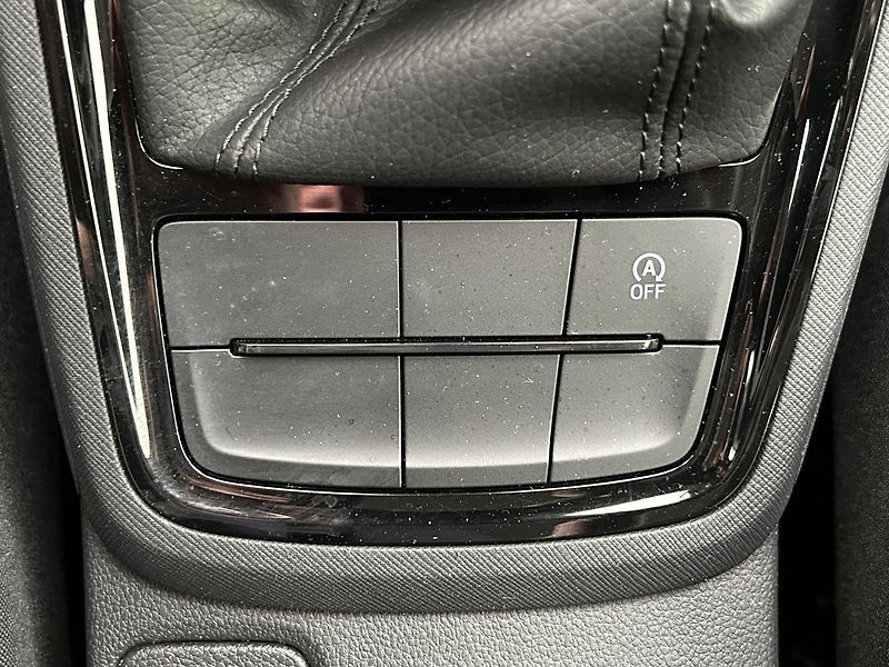 Škoda Kamiq 1.0 TSI Selection - fotka 16 z 28