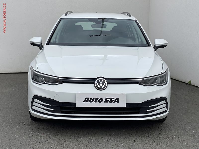 Volkswagen Golf (2022) 2.0 TDi, ČR, Life, LED - fotka 2 z 19