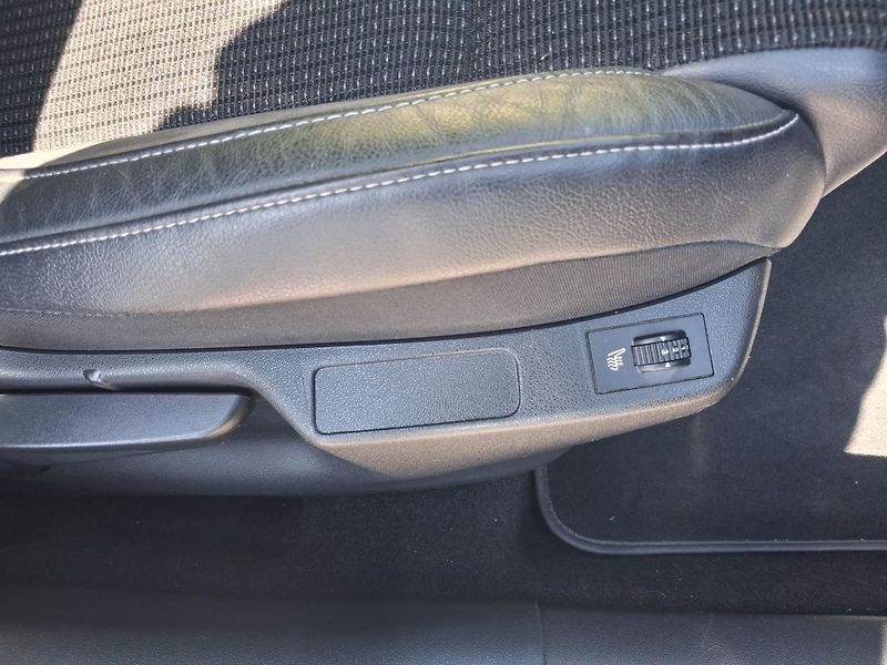 Citroën C4 (2016) 1,6HDi NAVI 2xKOLA MAX VÝBAVA  - fotka 21 z 43