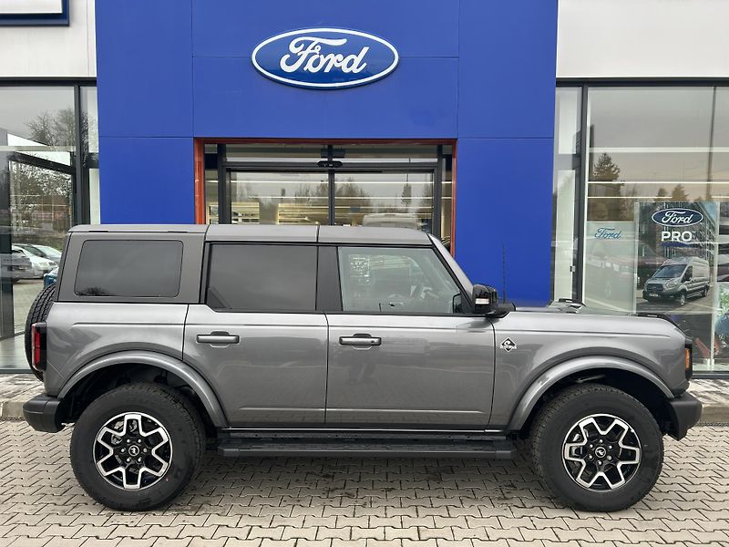Ford Bronco 2.7 EcoBoost 246kW OUTER BANKS - fotka 4 z 37