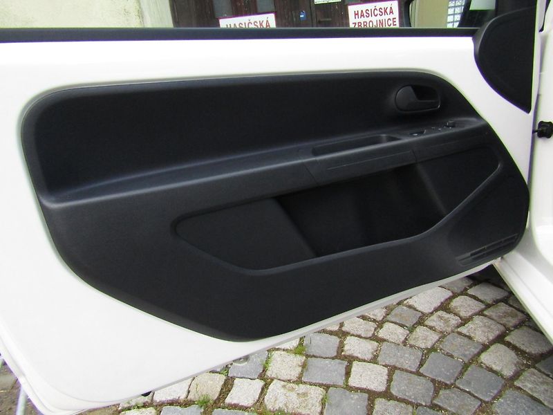 Škoda Citigo (2013) 1.0 MPI 55kW - fotka 15 z 31
