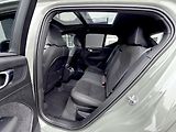 Volvo XC40 B4 FWD // ULTRA // REZERVACE - náhled 14