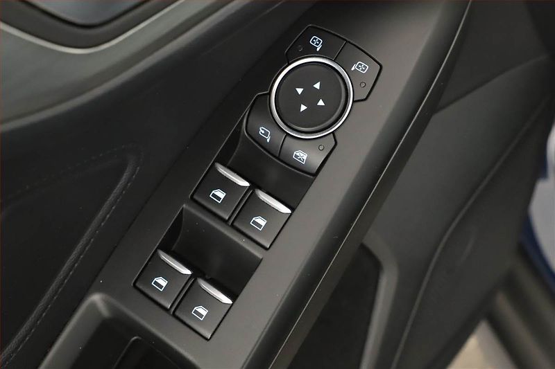 Ford Focus (2020) 1.5 EcoBlue, Navi, Tempomat - fotka 9 z 18