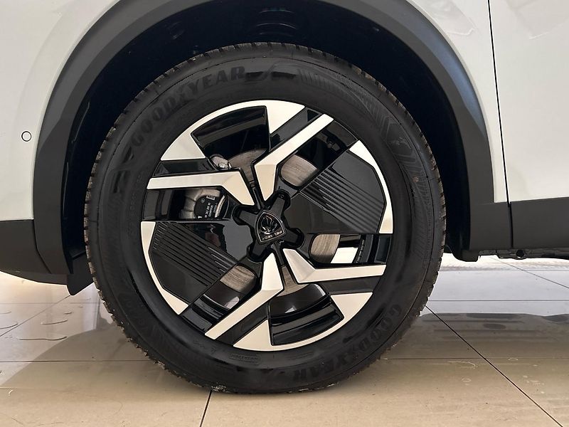 Peugeot 2008 (2026) Allure Hybrid 145 e-DCS6 - fotka 8 z 36