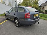 Škoda Octavia (2006) 2 2.0FSI 4X4 TAŽNÉ  - náhled 2