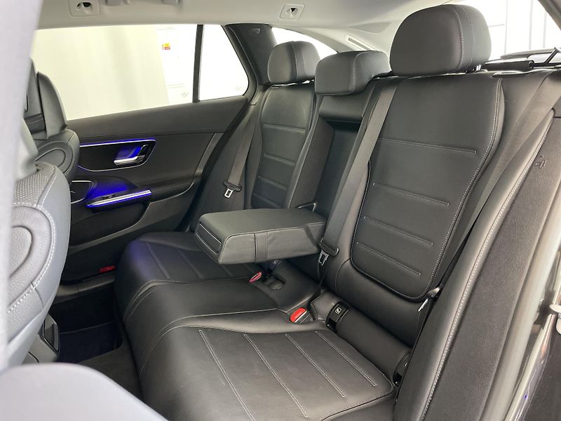 Mercedes-Benz Třídy C 220d 4MATIC All-Terrain - fotka 18 z 38