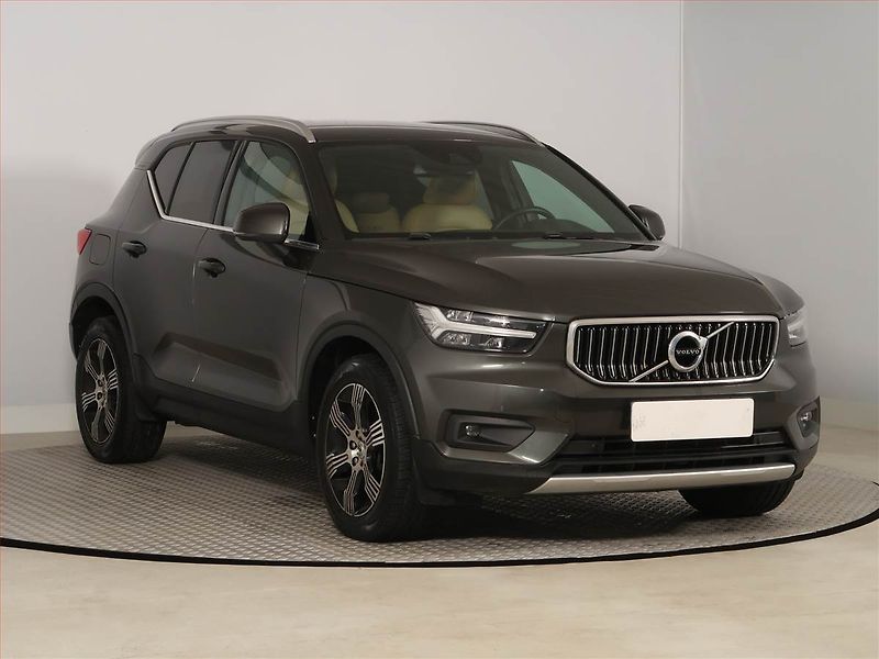 Volvo XC40 (2018) Inscription D4 AWD, 4X4 - fotografie inzerátu