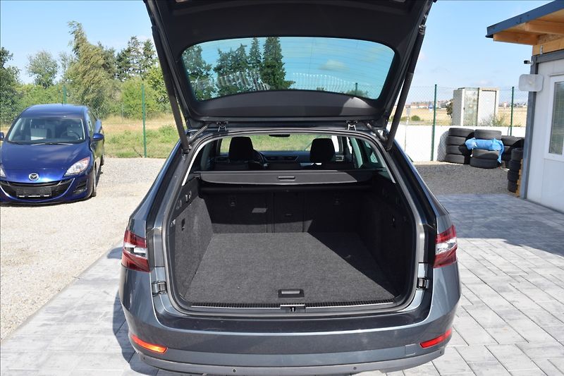 Škoda Superb 2,0 TDI 110KW NÍZKÉ KM DSG - fotka 25 z 50
