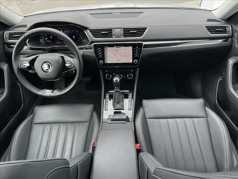 Škoda Superb 2,0 TDI DSG L&K TAŽNÉ+DCC+ACC - fotka 6 z 25