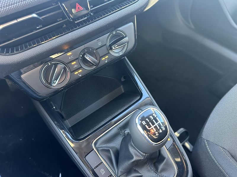 Škoda Fabia CLASSIC 1.0TSI 85kW + tažné - fotka 11 z 12
