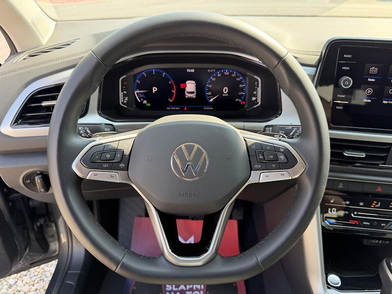 Volkswagen T-Roc 1,5 TSi/110kW LIFE - DSG,TZ,.. - fotka 14 z 64
