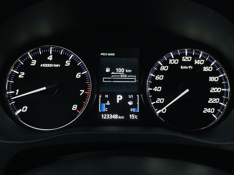 Mitsubishi Outlander 2.0i AUTOMAT 1.MAJITEL KAMERA  - fotka 40 z 43