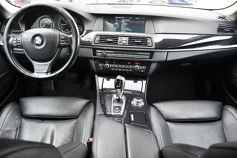 BMW Řada 5 530d xDrive ČR 2xKOLA - fotka 21 z 47